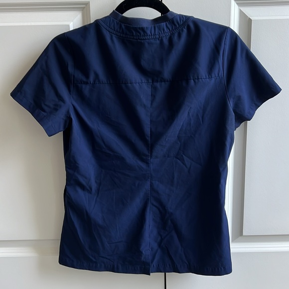 Figs Technical Collection Scrub Top - Picture 4 of 4